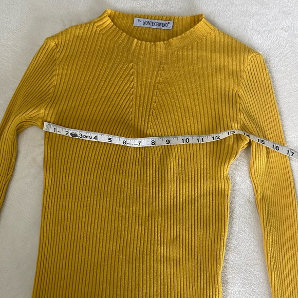 Italian Yellow Stretch Sweater sz M - Picture 3 of 5